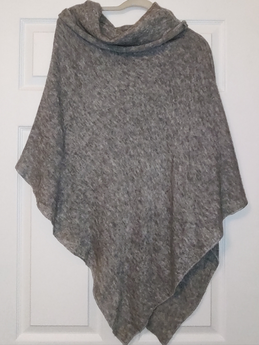 KAVU Pretty Poncho Pullover Cowl Neck Cape Shrug Cover Grey Warm Knit Sweater OS
